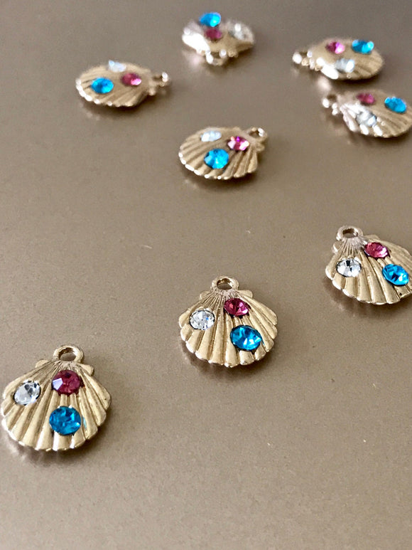 Shell Charms, Gold Shell Charms, Seashell Charm, Beach Charms, Ocean Charms, DIY Jewelry, Jewelry Findings, Jewelry Supplies, Jewelry Making