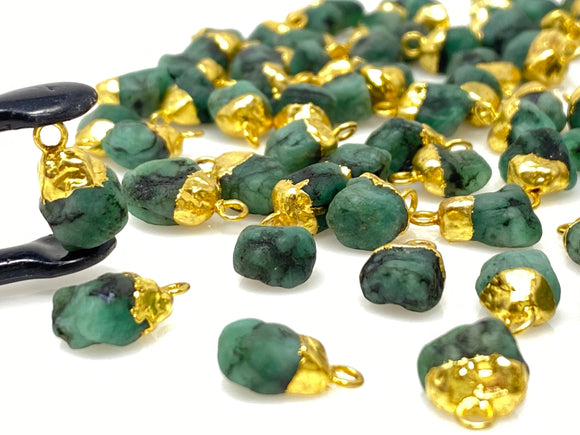 10 Pcs Emerald Electroplated Charms , Natural Emerald Rough Pendant Charms, Bulk Wholesale Jewelry Supplies, 12x7mm - 14x9mm
