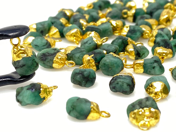 10 Pcs Emerald Electroplated Charms , Natural Emerald Rough Pendant Charms, Bulk Wholesale Jewelry Supplies, 12x7mm - 14x9mm